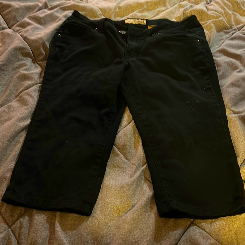 Comfy cotton blend capri